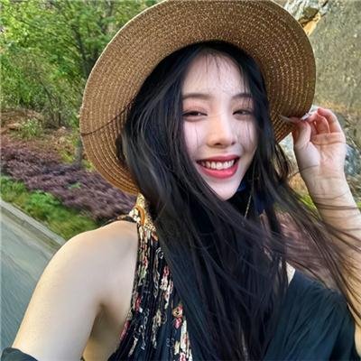 岁岁流光相皎洁